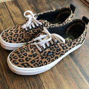 Vans RARE Leopard lace ups